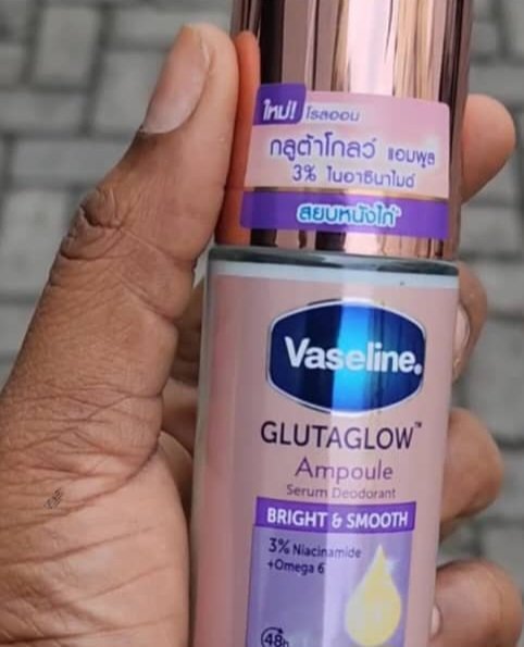 VASELINE GLUTA GLOW ROLL ON